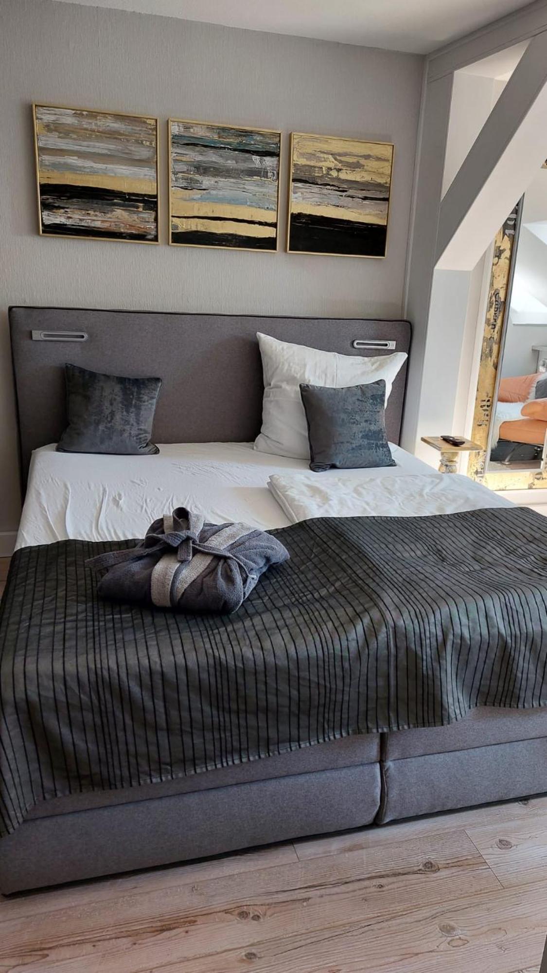 Deluxe Doppelzimmer นอร์ดเฮาเซิน ภายนอก รูปภาพ
