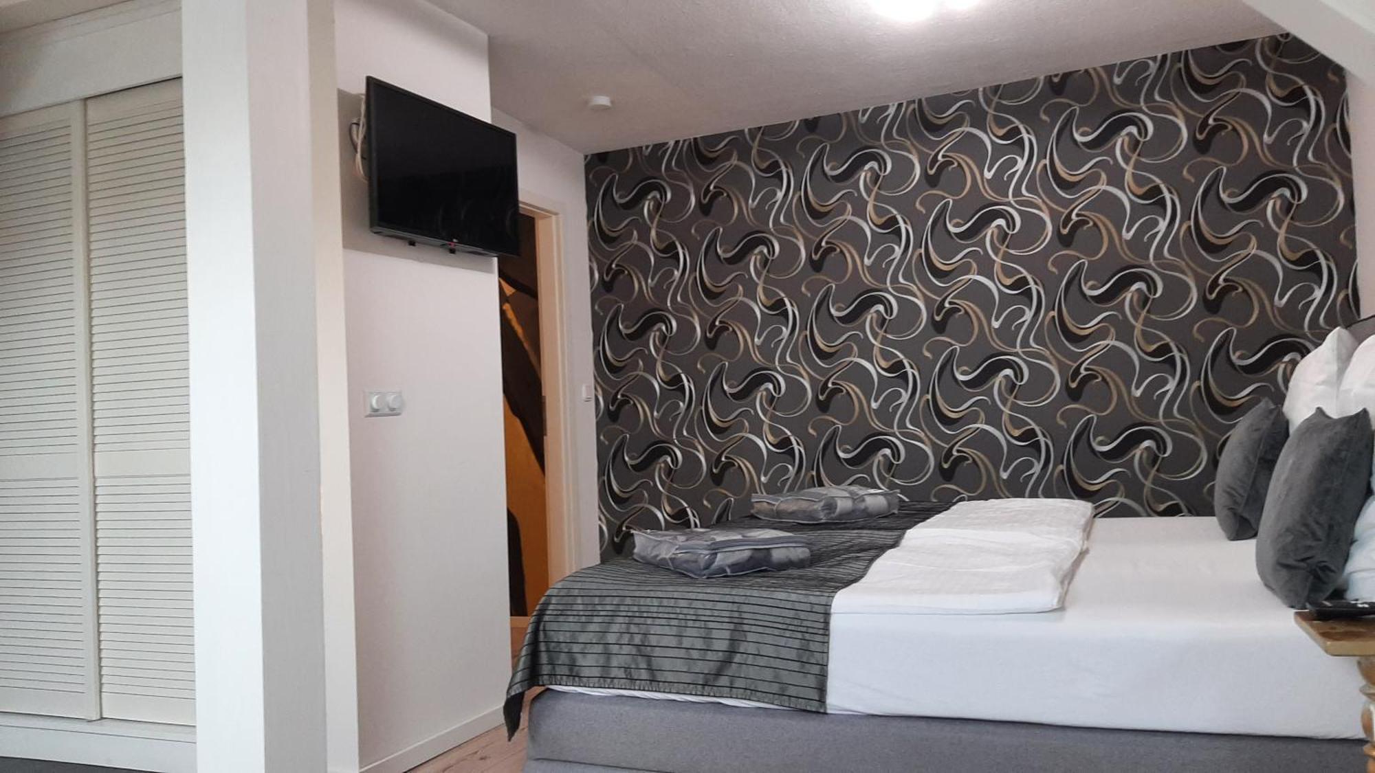 Deluxe Doppelzimmer นอร์ดเฮาเซิน ภายนอก รูปภาพ